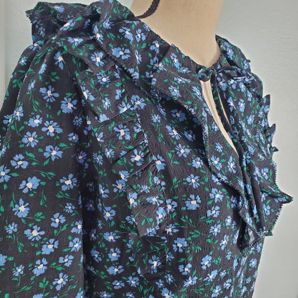 LOFT Blue floral Shirt Size SP - Picture 2 of 5